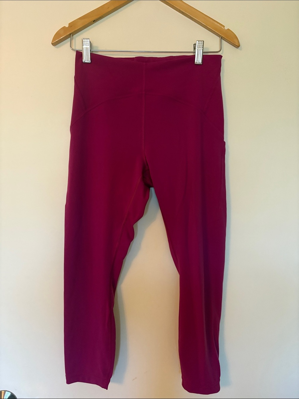 Lululemon Magenta Active Workout Leggings (like new, size 8)